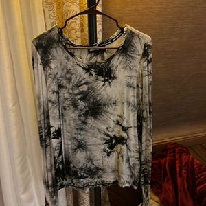 💰$5 for $25- DKNY soft XL jersey shirt